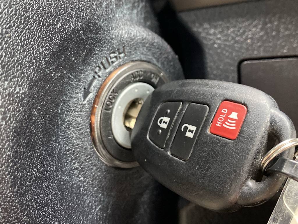 Thumbnail: 2014 Toyota RAV4 - 18
