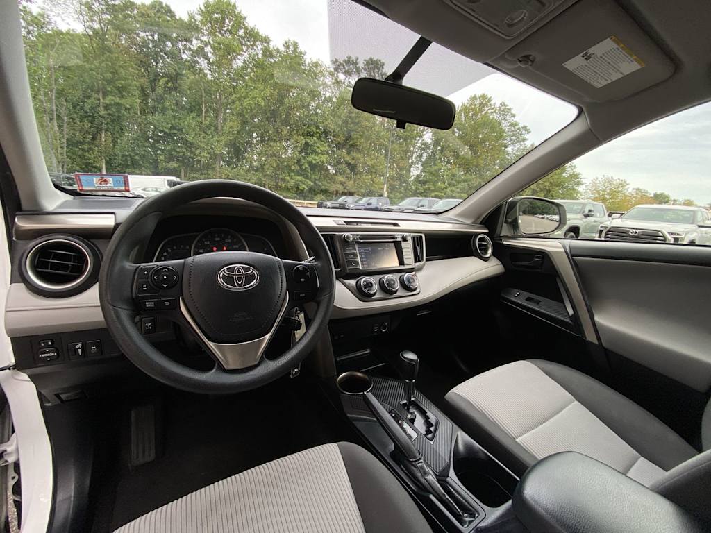 Thumbnail: 2014 Toyota RAV4 - 9