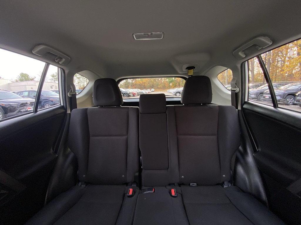 Thumbnail: 2017 Toyota RAV4 - 31