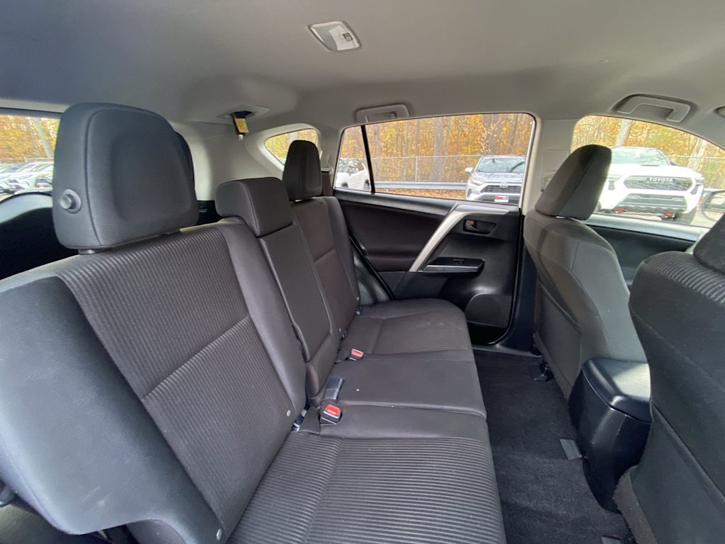 Thumbnail: 2017 Toyota RAV4 - 30