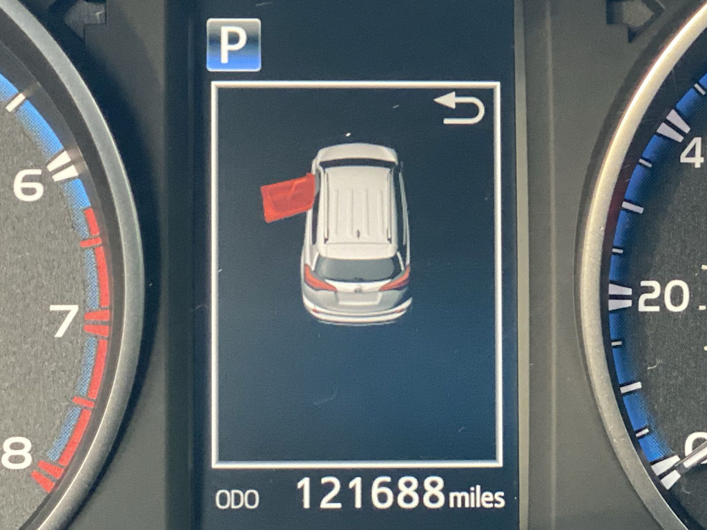 Thumbnail: 2017 Toyota RAV4 - 16