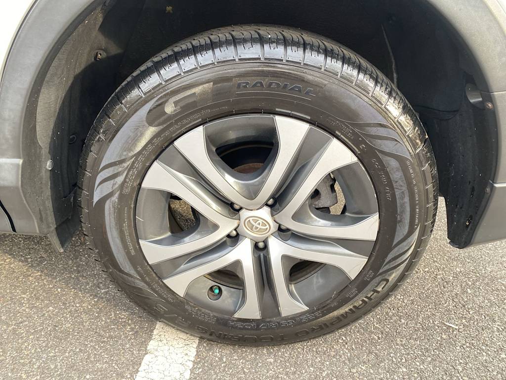 Thumbnail: 2017 Toyota RAV4 - 24