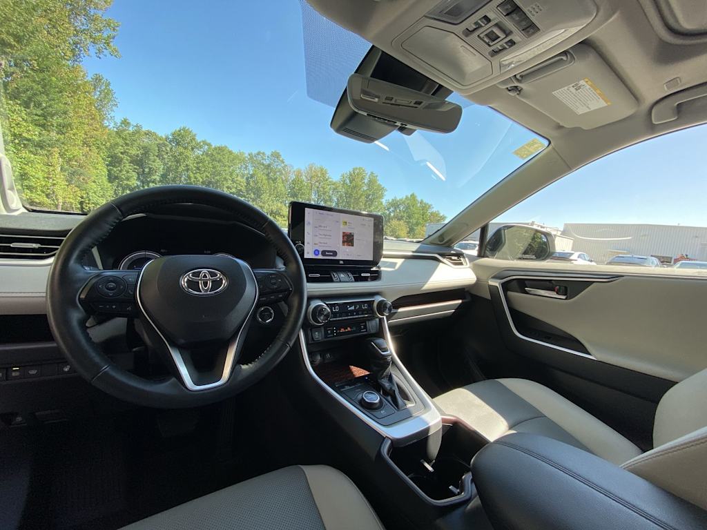 Thumbnail: 2024 Toyota RAV4 - 9