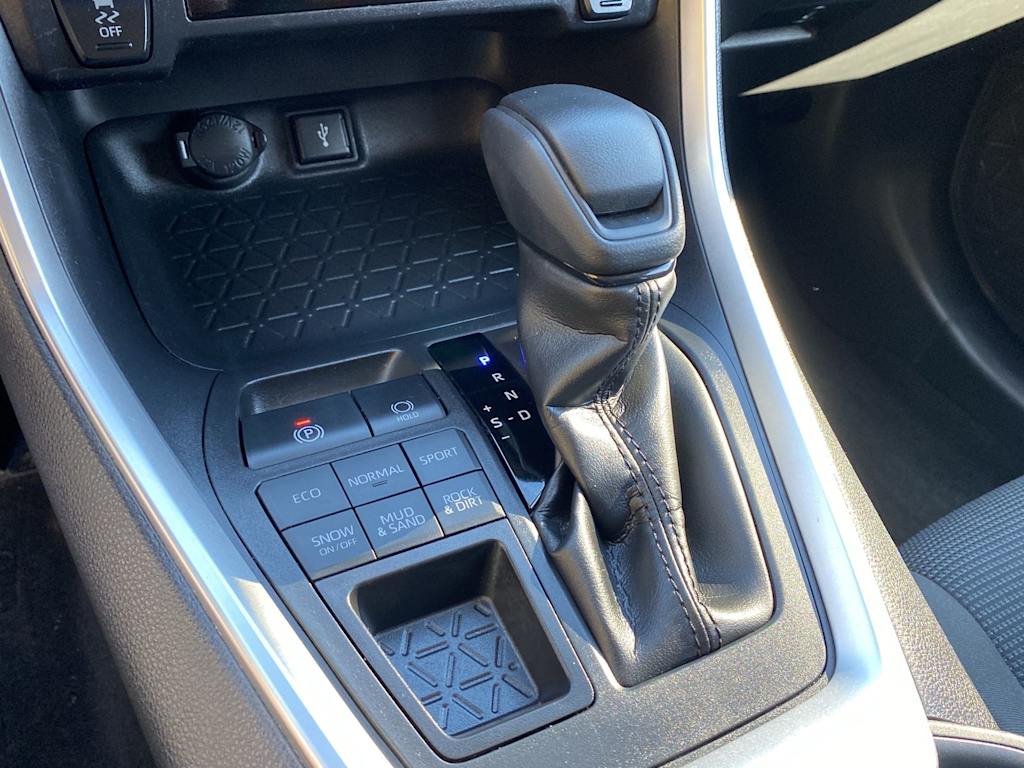 Thumbnail: 2022 Toyota RAV4 - 14