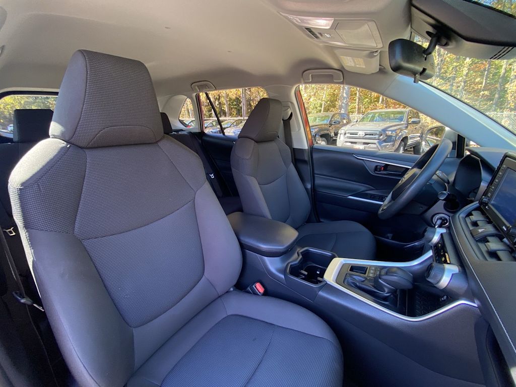 Thumbnail: 2022 Toyota RAV4 - 26