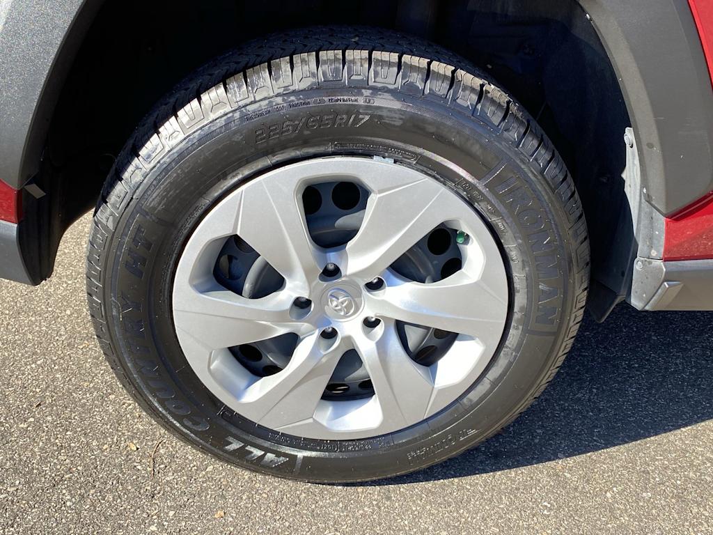 Thumbnail: 2022 Toyota RAV4 - 22