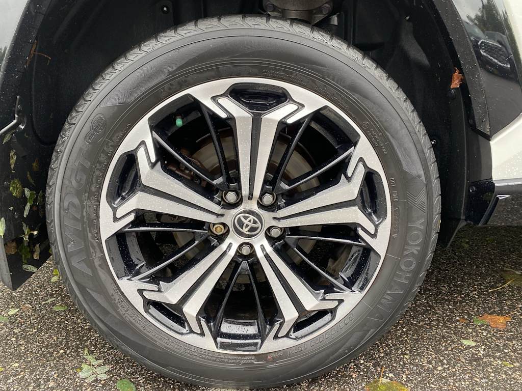 Thumbnail: 2021 Toyota RAV4 - 27