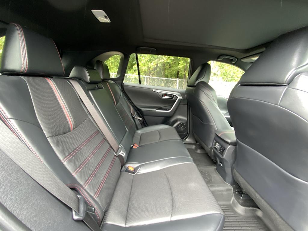 Thumbnail: 2021 Toyota RAV4 - 33