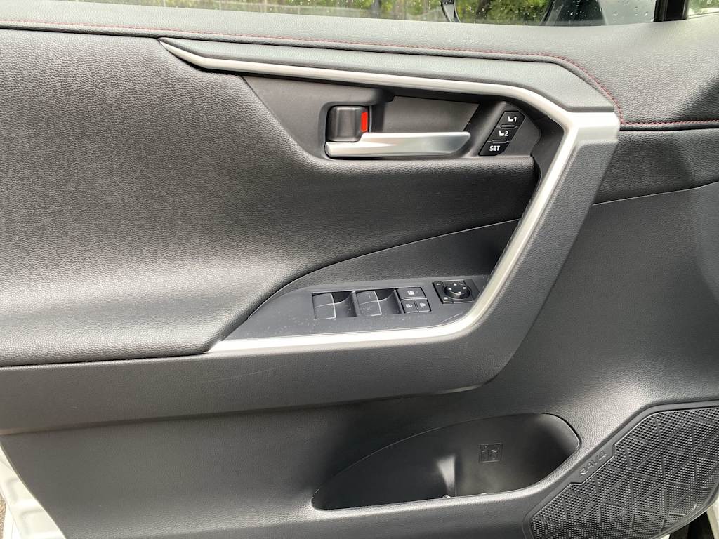 Thumbnail: 2021 Toyota RAV4 - 30