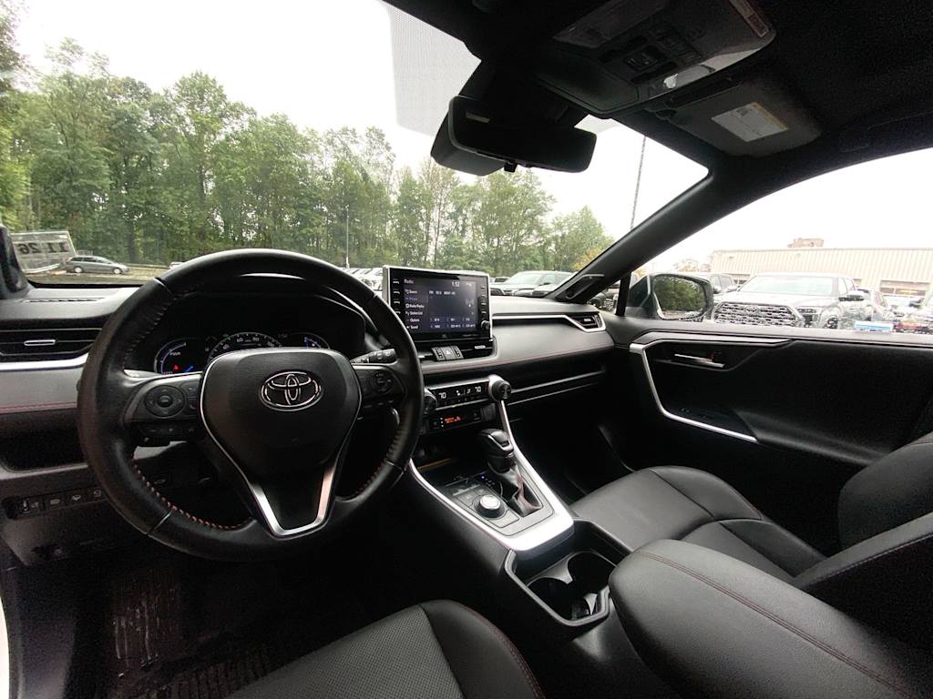 Thumbnail: 2021 Toyota RAV4 - 9