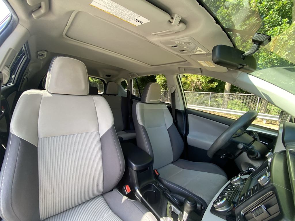 Thumbnail: 2015 Toyota RAV4 - 33