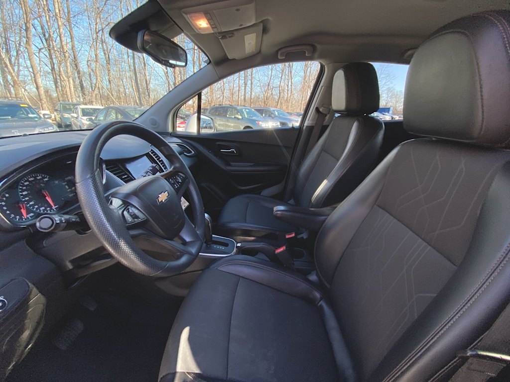 2021 Chevrolet Trax LT 8