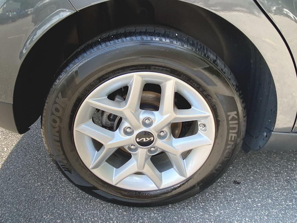 Thumbnail: 2023 Kia Soul - 18