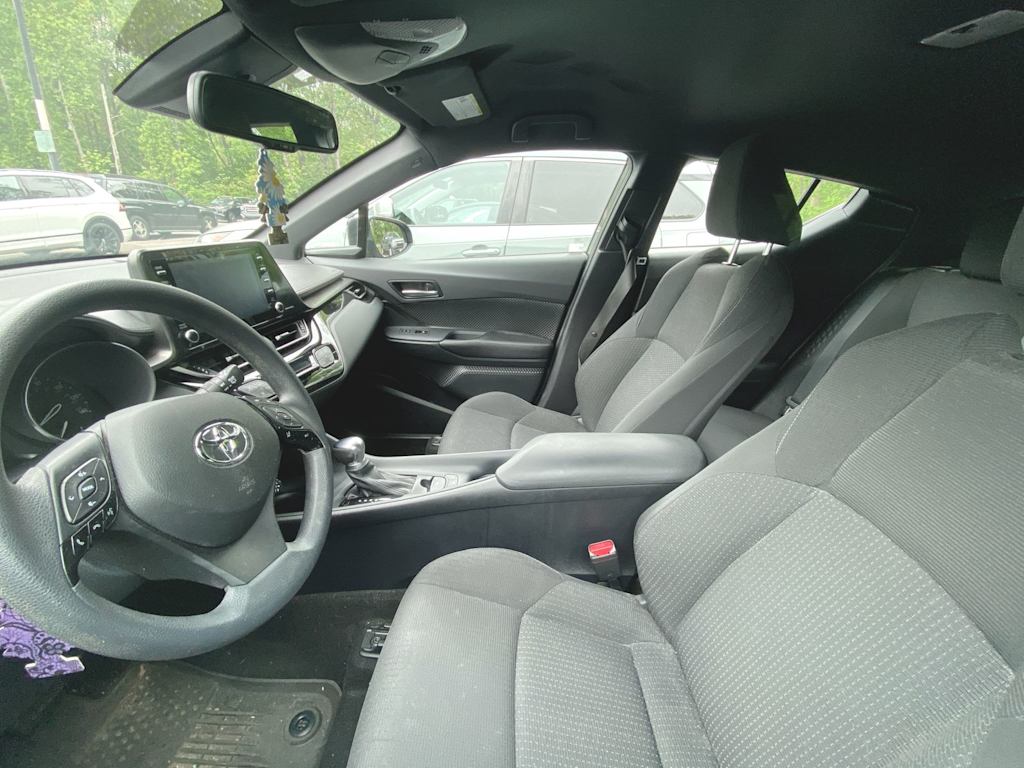2019 Toyota C-HR LE 7