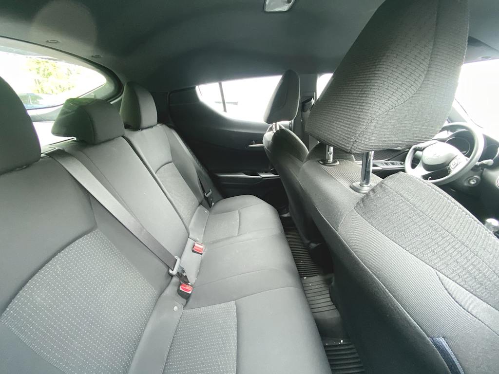 2019 Toyota C-HR LE 8