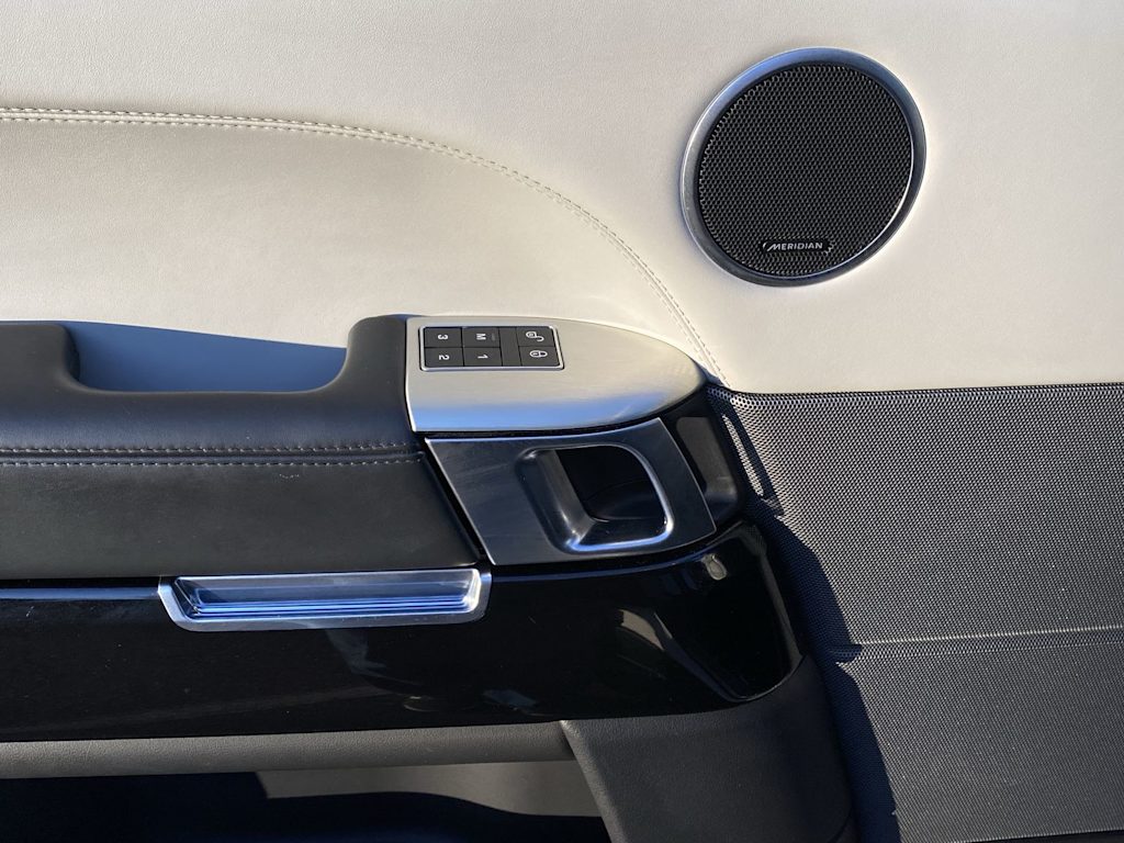 Thumbnail: 2020 Land Rover Range Rover Sport - 28