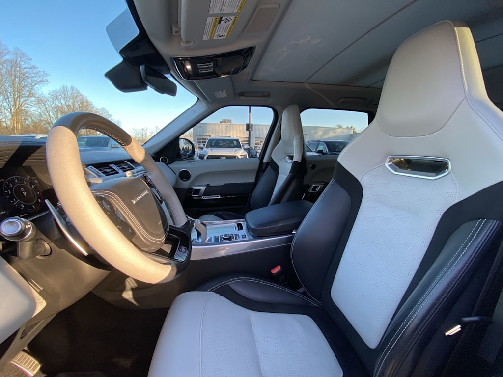 Thumbnail: 2020 Land Rover Range Rover Sport - 9