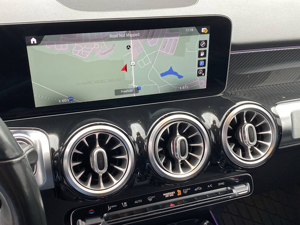 Thumbnail: 2021 Mercedes-Benz GLB - 35