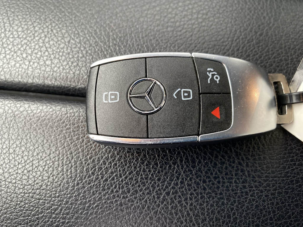 Thumbnail: 2021 Mercedes-Benz GLB - 18