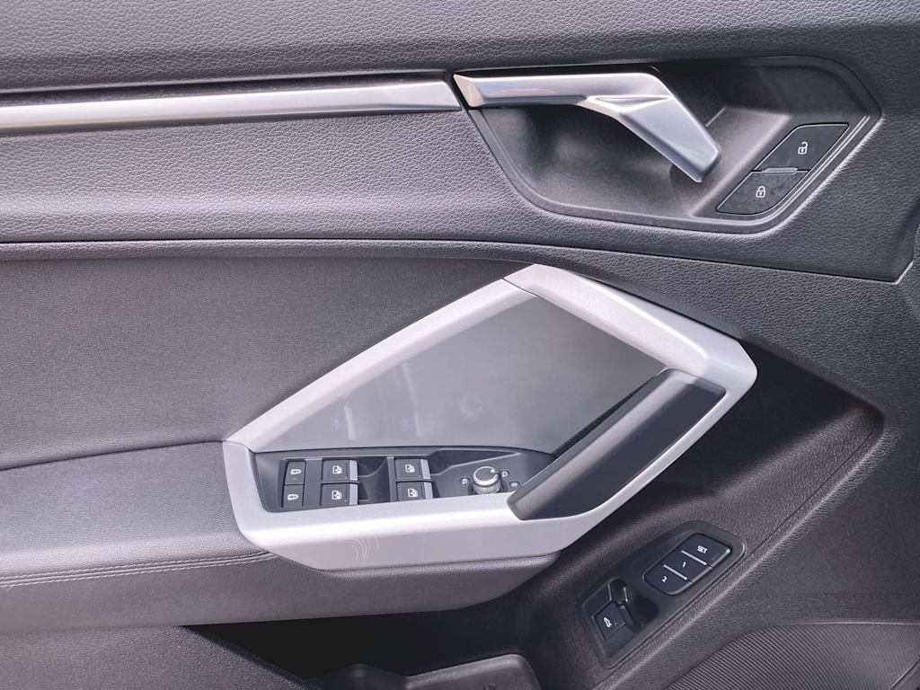 2024 Audi Q3 Premium 25
