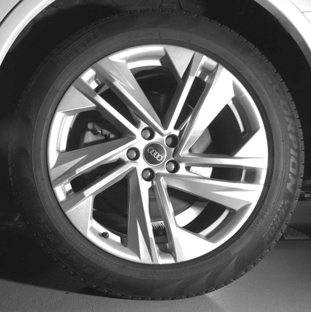 Thumbnail: 2021 Audi Q7 - 17