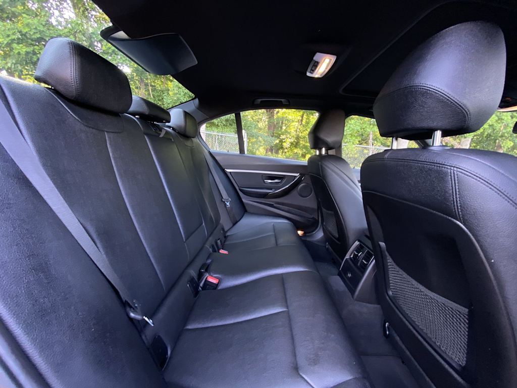 Thumbnail: 2018 BMW 3 Series - 32