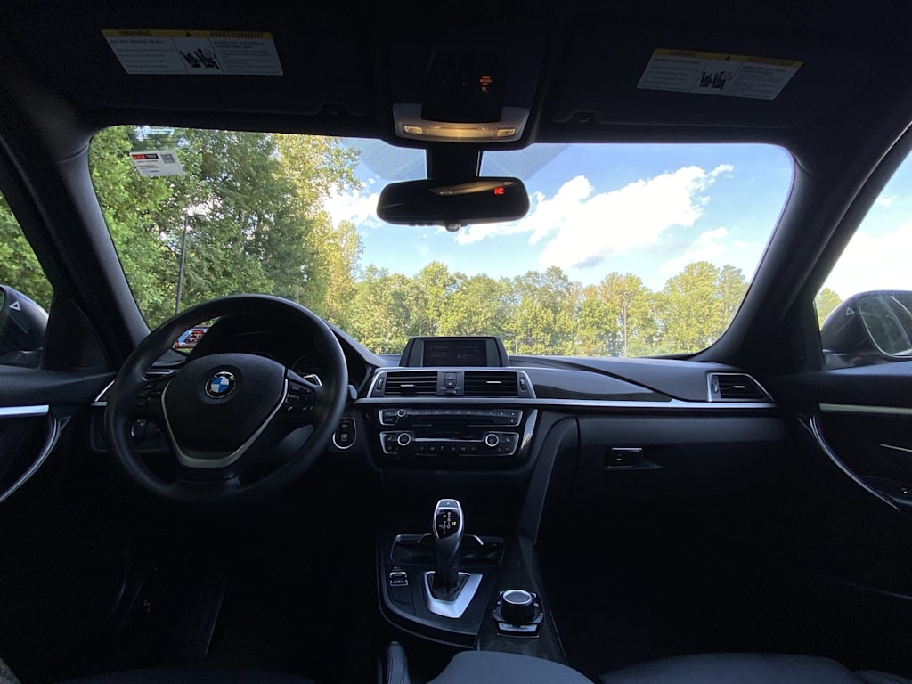 Thumbnail: 2018 BMW 3 Series - 2