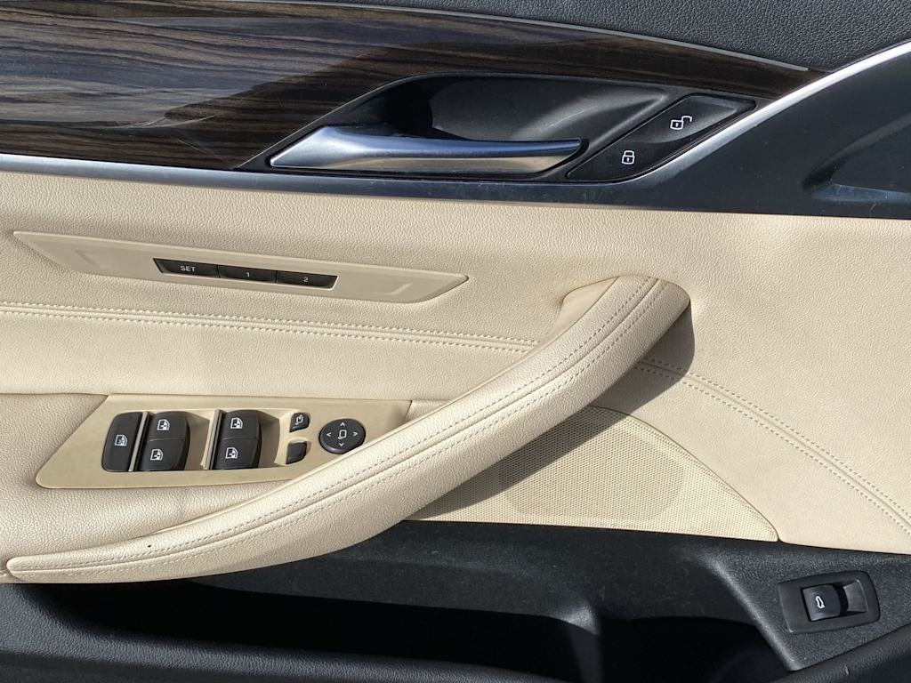 Thumbnail: 2020 BMW 5 Series - 31