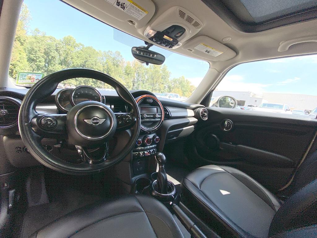 Thumbnail: 2016 MINI Cooper - 9