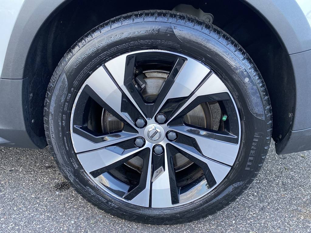 Thumbnail: 2020 Volvo V60 - 29
