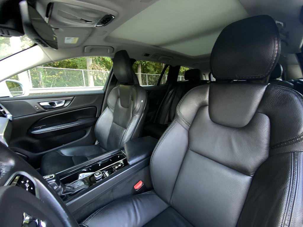 Thumbnail: 2020 Volvo V60 - 12