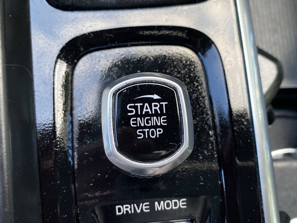Thumbnail: 2020 Volvo V60 - 40