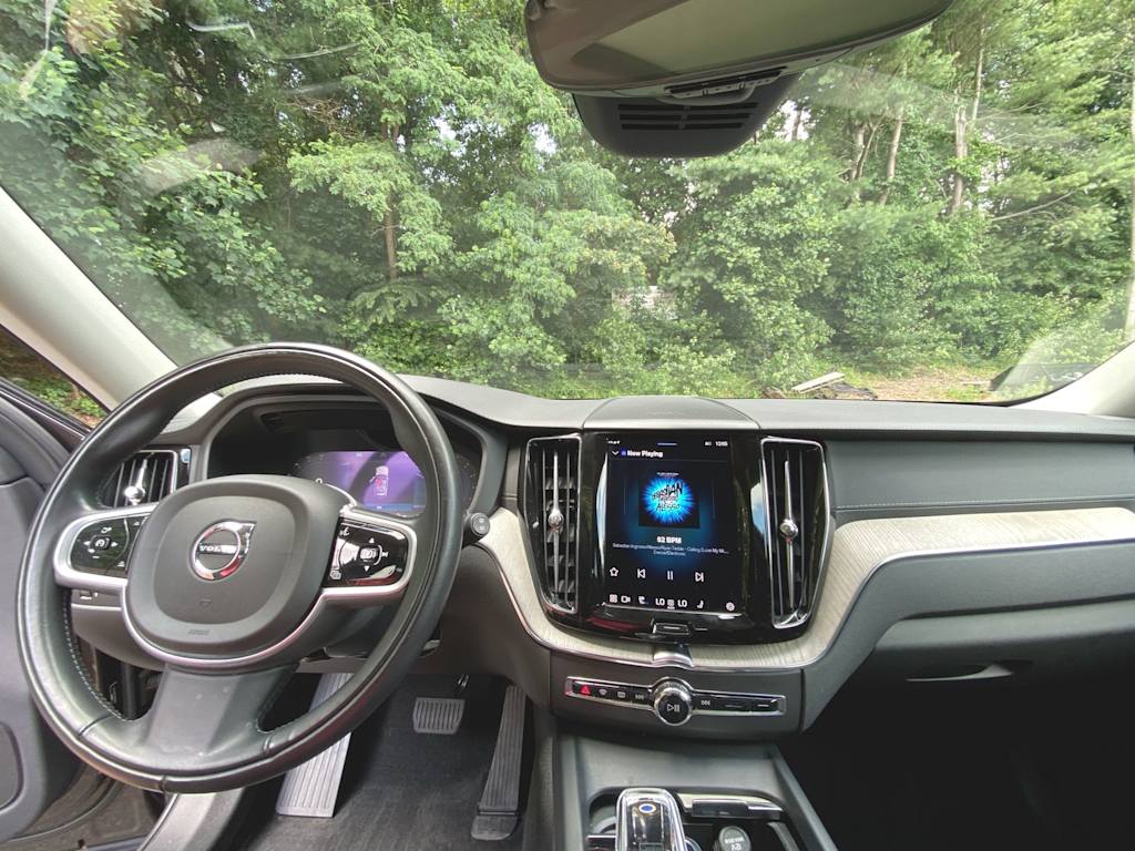 Thumbnail: 2022 Volvo XC60 - 2