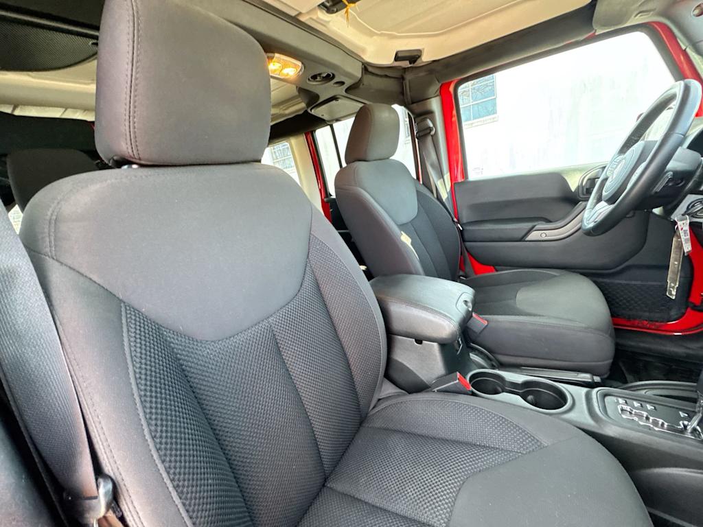 Thumbnail: 2017 Jeep Wrangler - 26