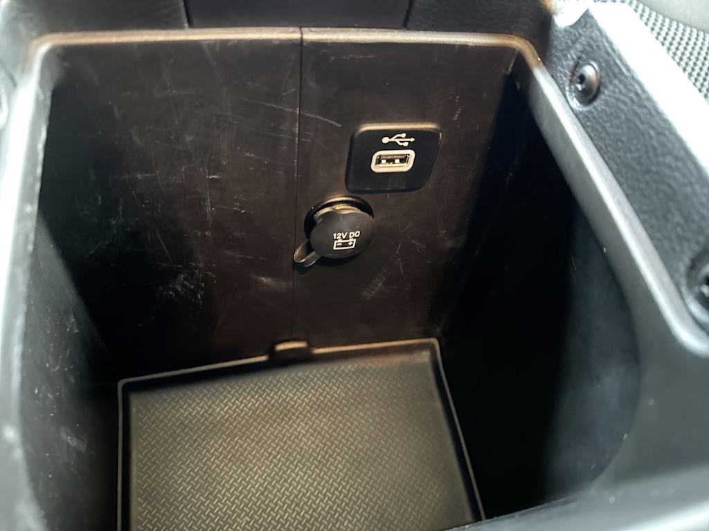 Thumbnail: 2017 Jeep Wrangler - 32