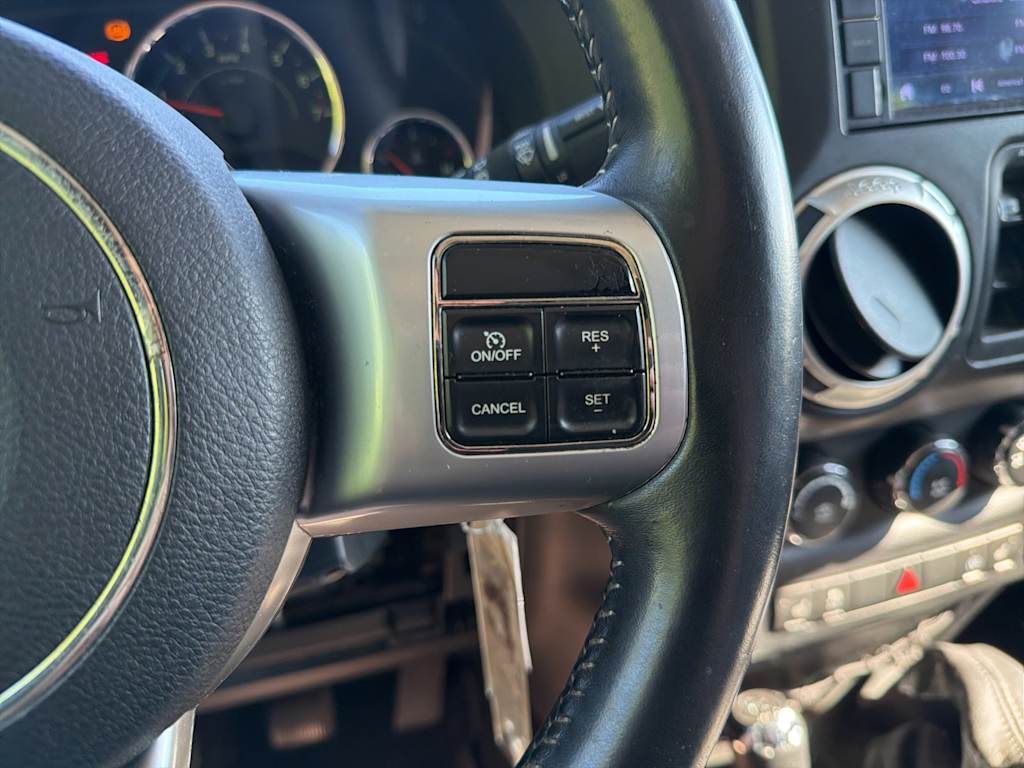 Thumbnail: 2013 Jeep Wrangler - 18