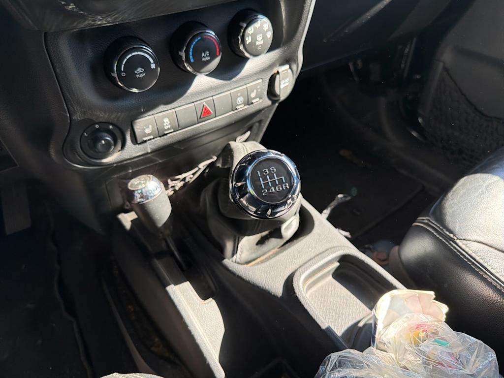 Thumbnail: 2013 Jeep Wrangler - 11