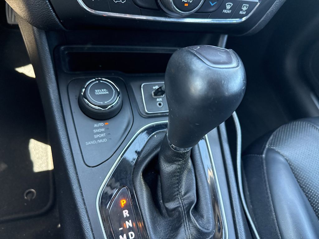 Thumbnail: 2019 Jeep Cherokee - 10