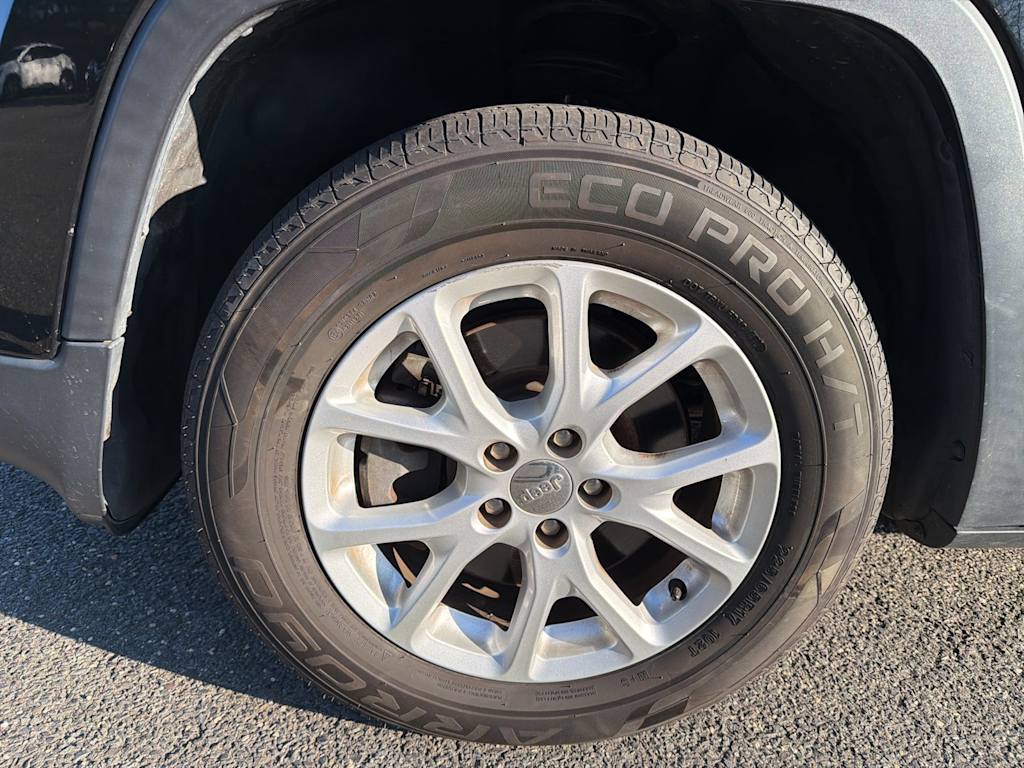 Thumbnail: 2018 Jeep Cherokee - 7