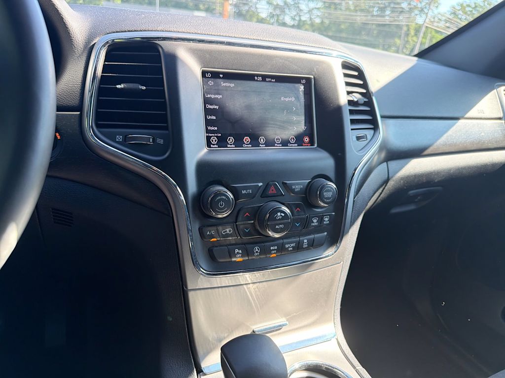 Thumbnail: 2018 Jeep Grand Cherokee - 13