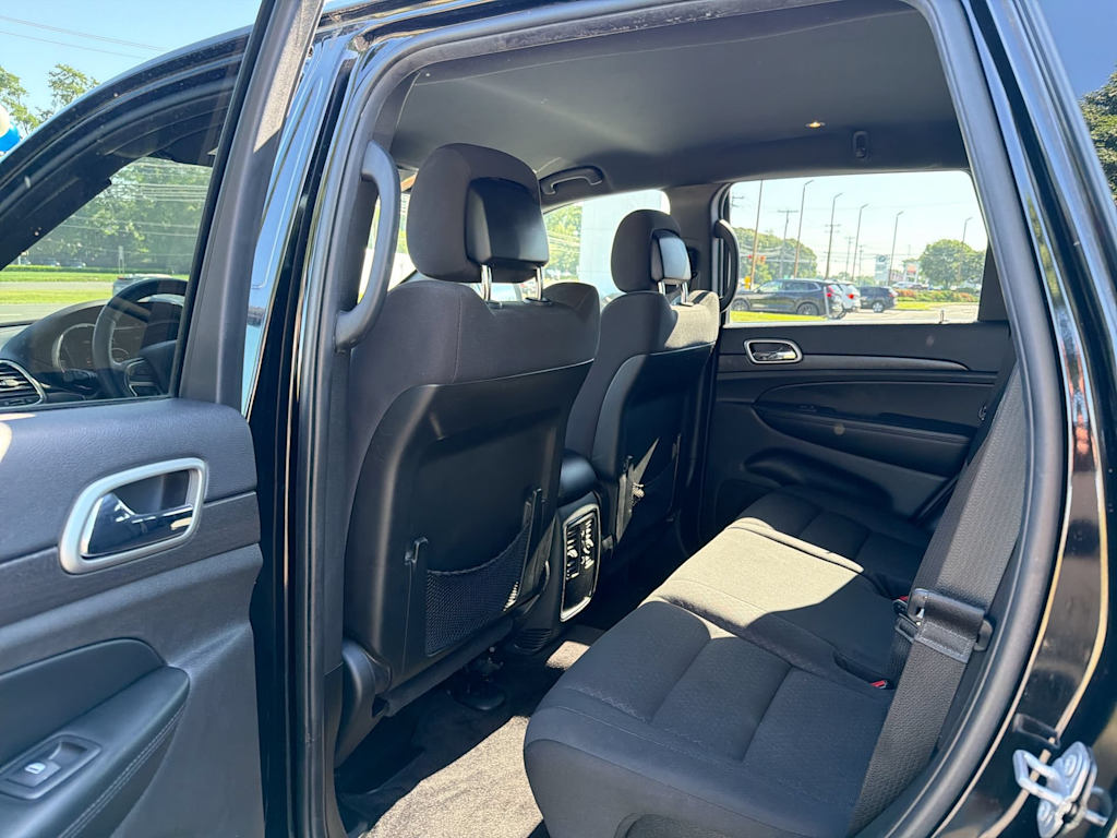 Thumbnail: 2018 Jeep Grand Cherokee - 10
