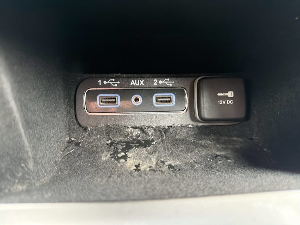 Thumbnail: 2020 Jeep Grand Cherokee - 17