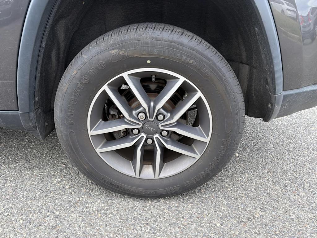 Thumbnail: 2020 Jeep Grand Cherokee - 24