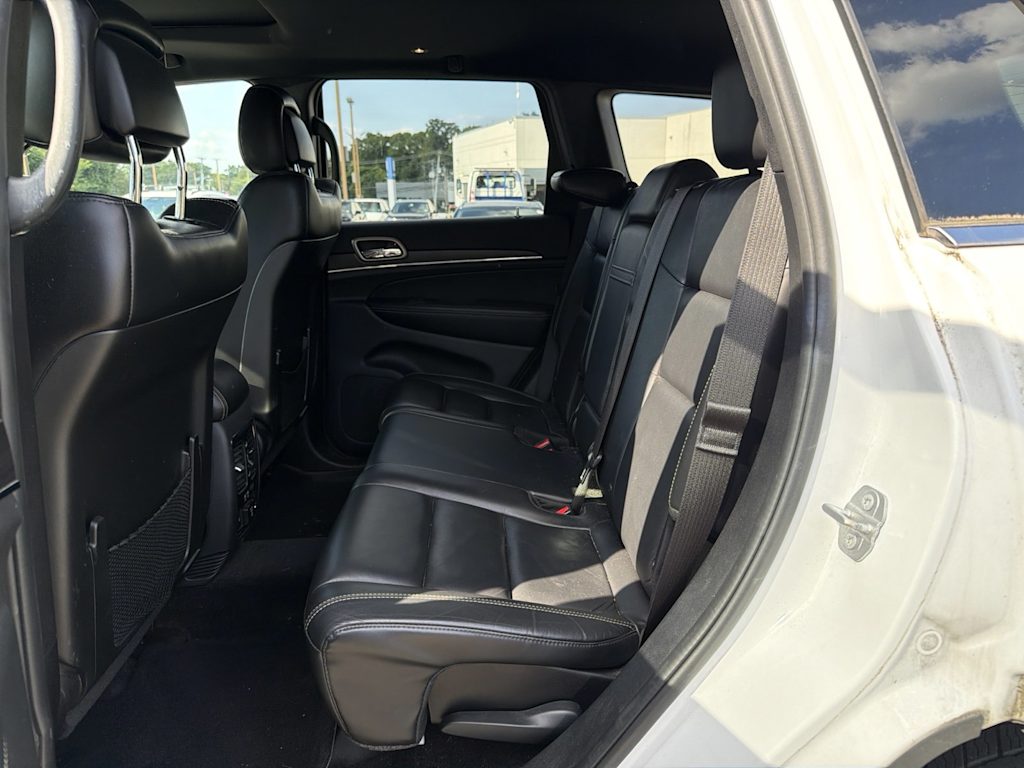Thumbnail: 2017 Jeep Grand Cherokee - 17