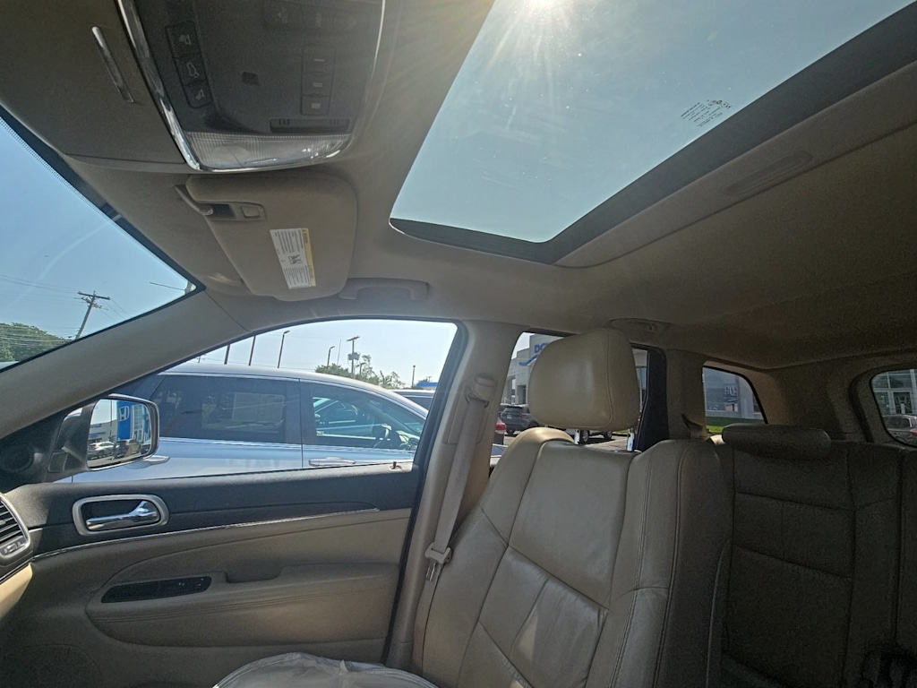 Thumbnail: 2015 Jeep Grand Cherokee - 26