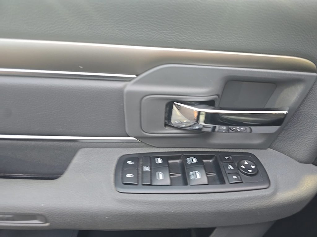 Thumbnail: 2018 RAM 1500 - 23