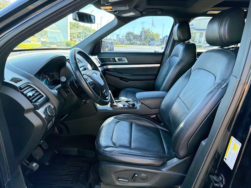 Thumbnail: 2017 Ford Explorer - 10
