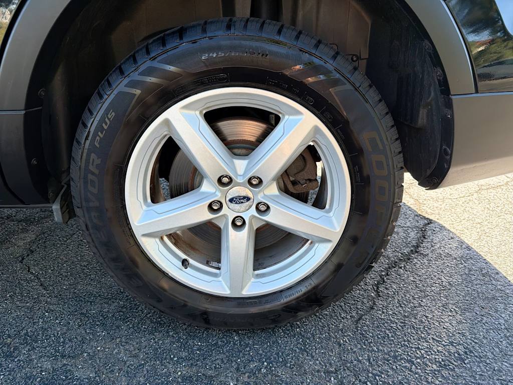 Thumbnail: 2017 Ford Explorer - 8