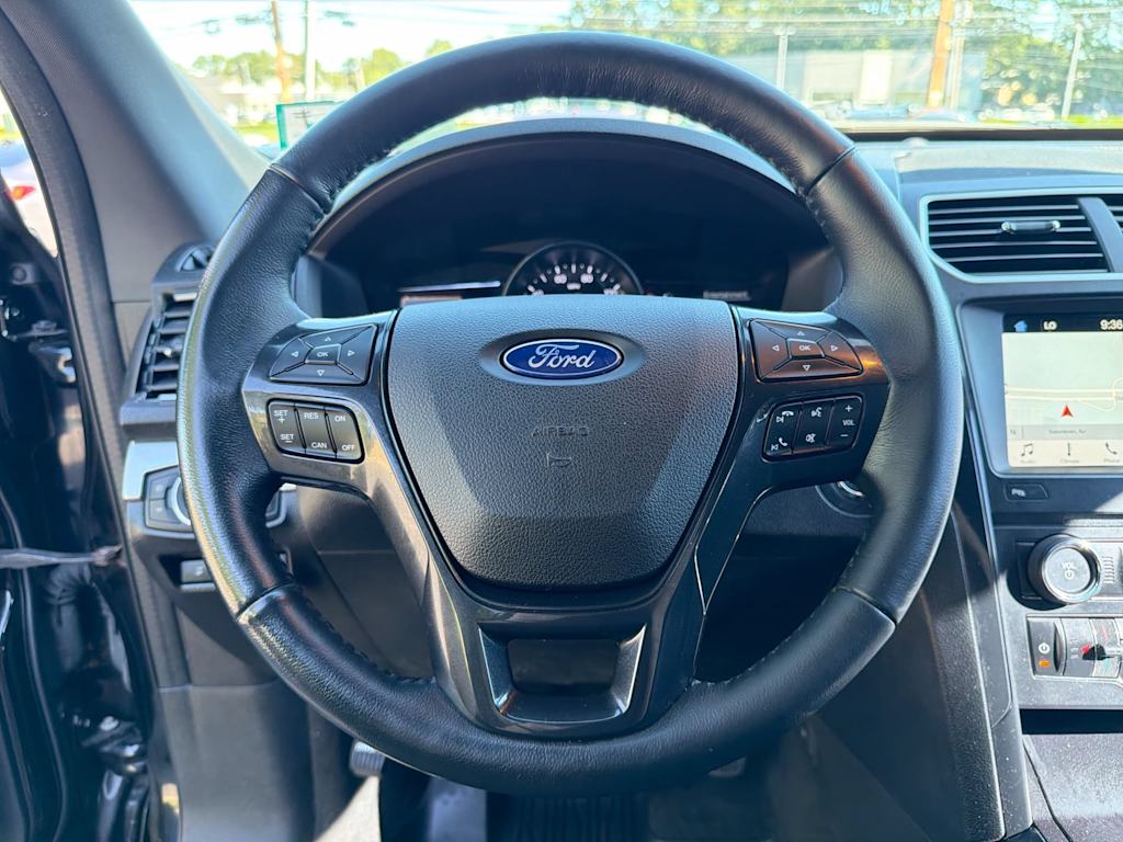 Thumbnail: 2017 Ford Explorer - 14