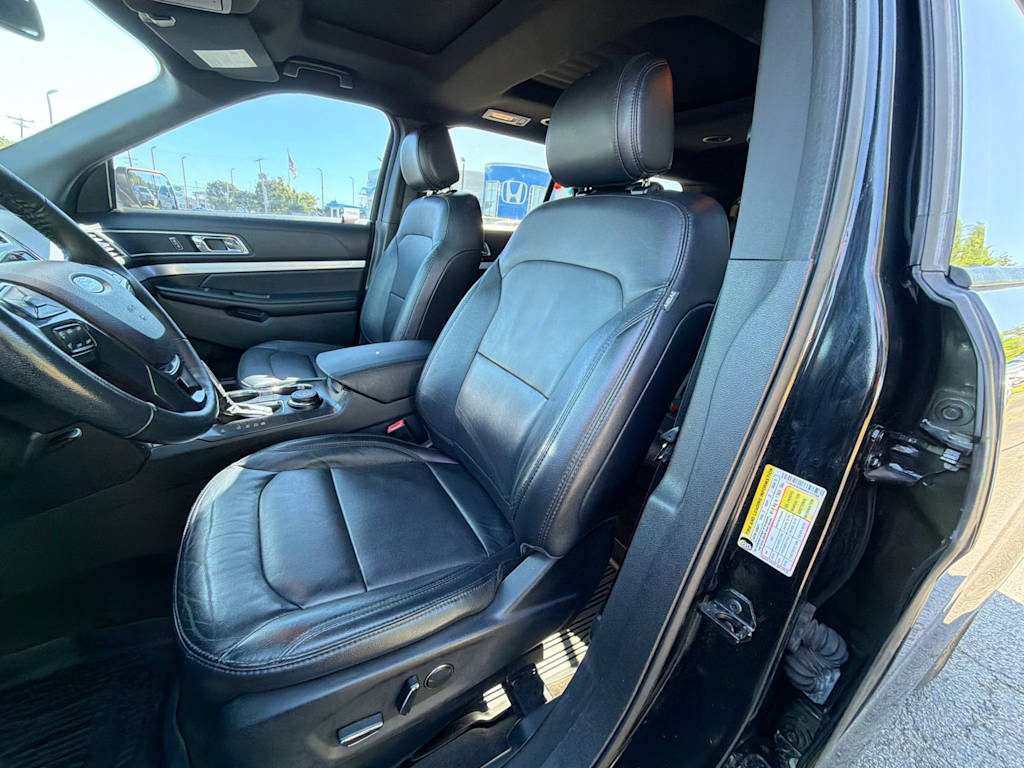 Thumbnail: 2017 Ford Explorer - 28